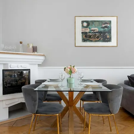 Cozy For 6 People Near Opera By Renters
