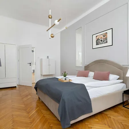 Cozy For 6 People Near Opera By Renters 克拉科夫