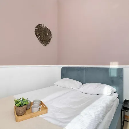 Cozy For 6 People Near Opera By Renters