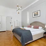 Cozy For 6 People Near Opera By Renters Краков